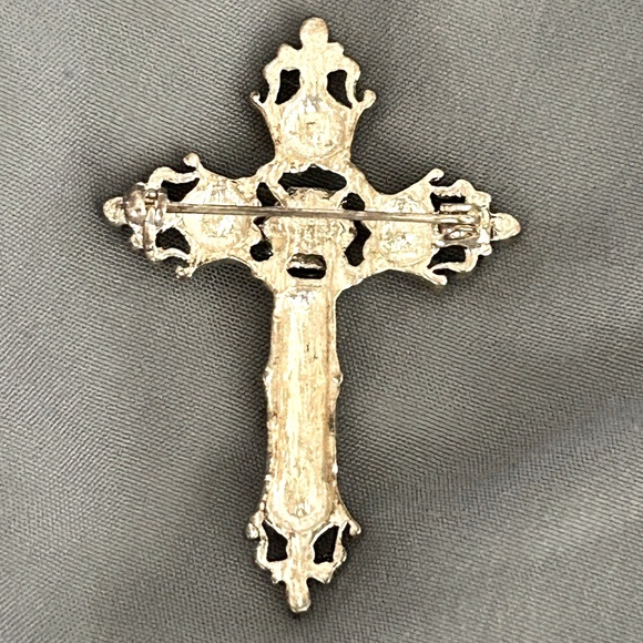 Silver Cross CZ Pin Brooch - Picture 3 of 9